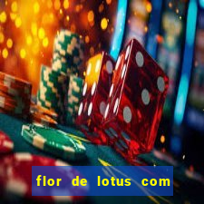 flor de lotus com lua tatuagem